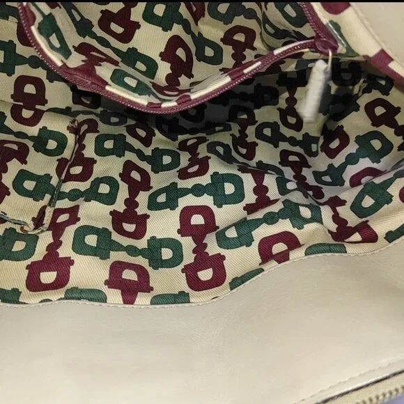 Gucci GG Signature Abbey Tote - Picture 14 of 16